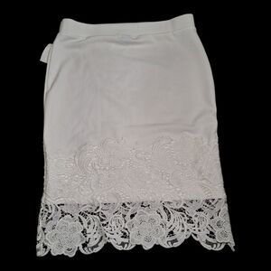 Elegant Lace Trim Pencil Skirt - White